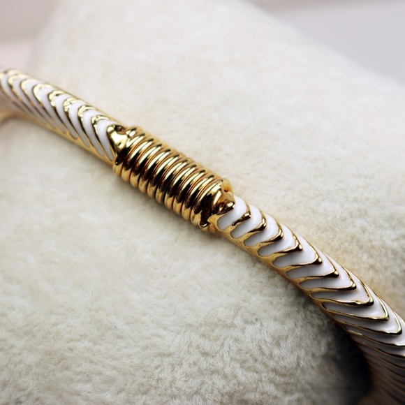 🏆 BOOKPIECE Kenneth Jay Lane Ram's Head Bracelet - Picture 15 of 16